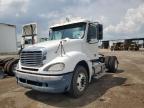 Riverview, FL에서 판매 중인 2006 Freightliner Columbia Semi Truck - Minor Dent/Scratches