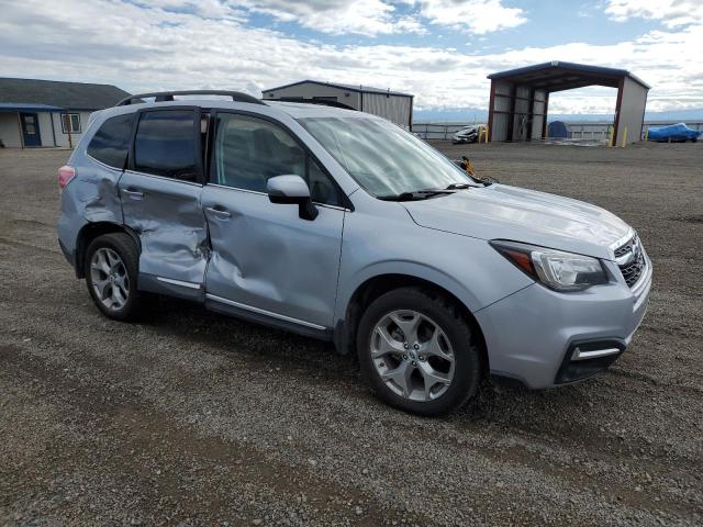  SUBARU FORESTER 2018 Серебристый