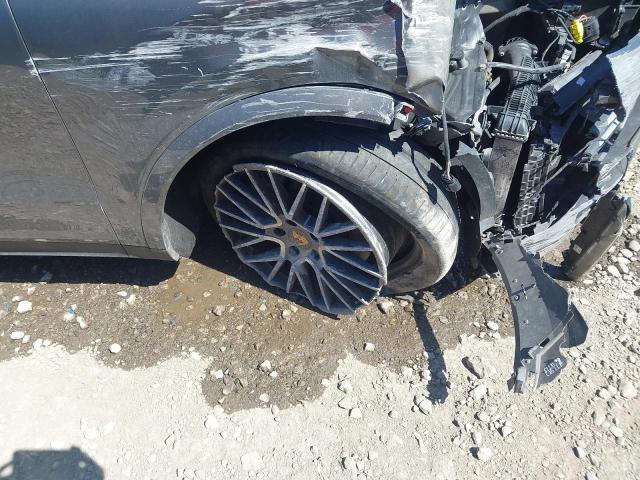 2019 PORSCHE CAYENNE V6