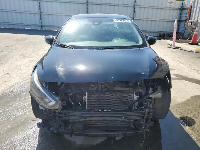  NISSAN VERSA 2020 Czarny
