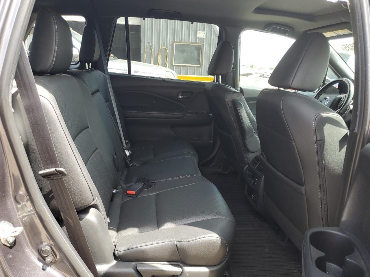 2019 Honda Passport Elite VIN: 5FNYF8H01KB005894 Lot: 58585835