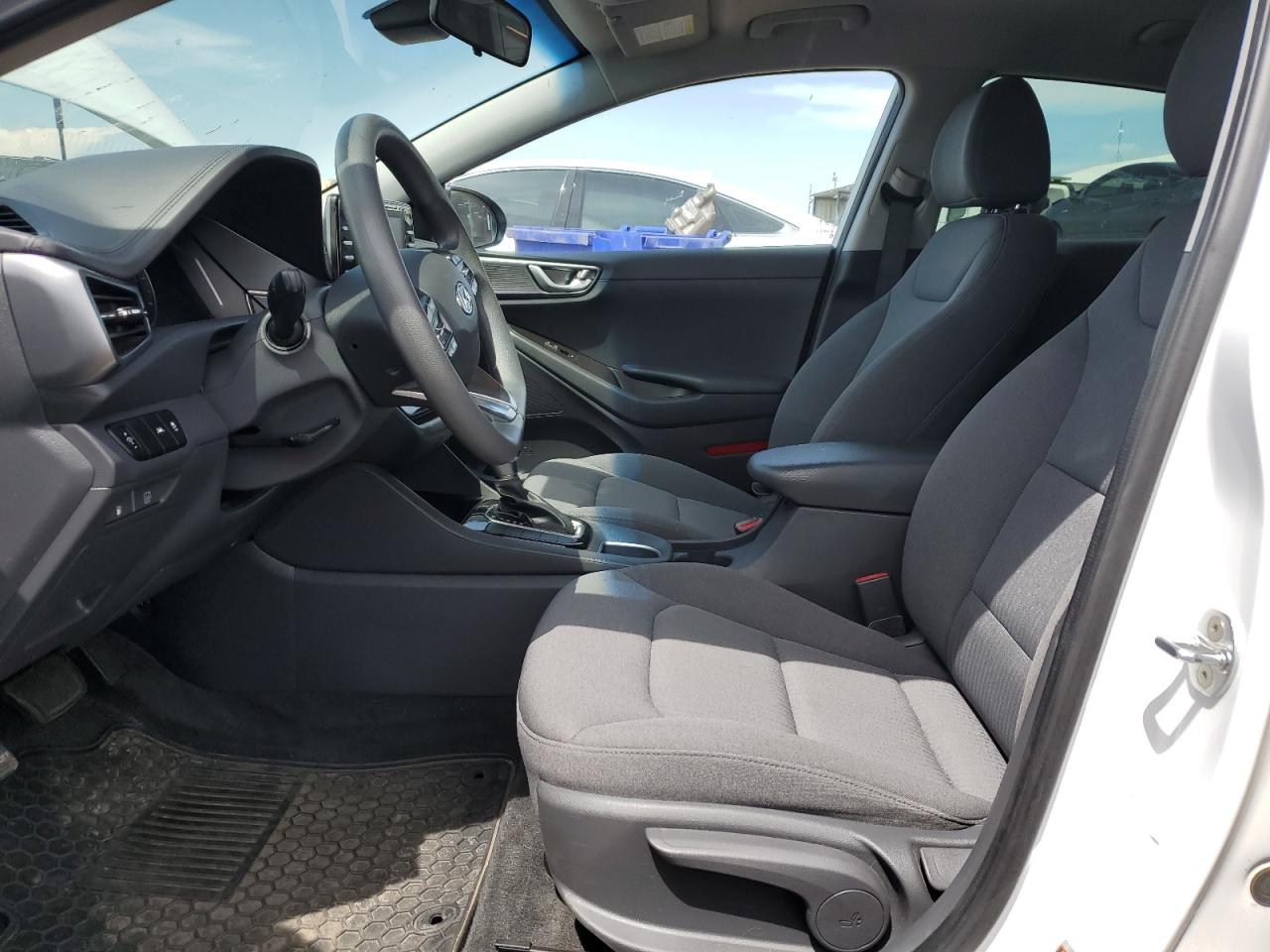 2020 Hyundai Ioniq Blue VIN: KMHC65LCXLU186394 Lot: 56584615