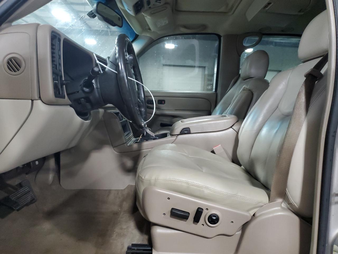 2005 Chevrolet Tahoe K1500 VIN: 1GNEK13T35J103787 Lot: 55668055