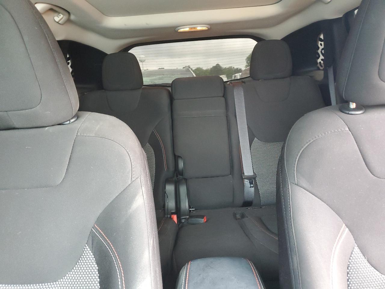 2017 Jeep Cherokee Latitude VIN: 1C4PJLCSXHW510360 Lot: 58740175