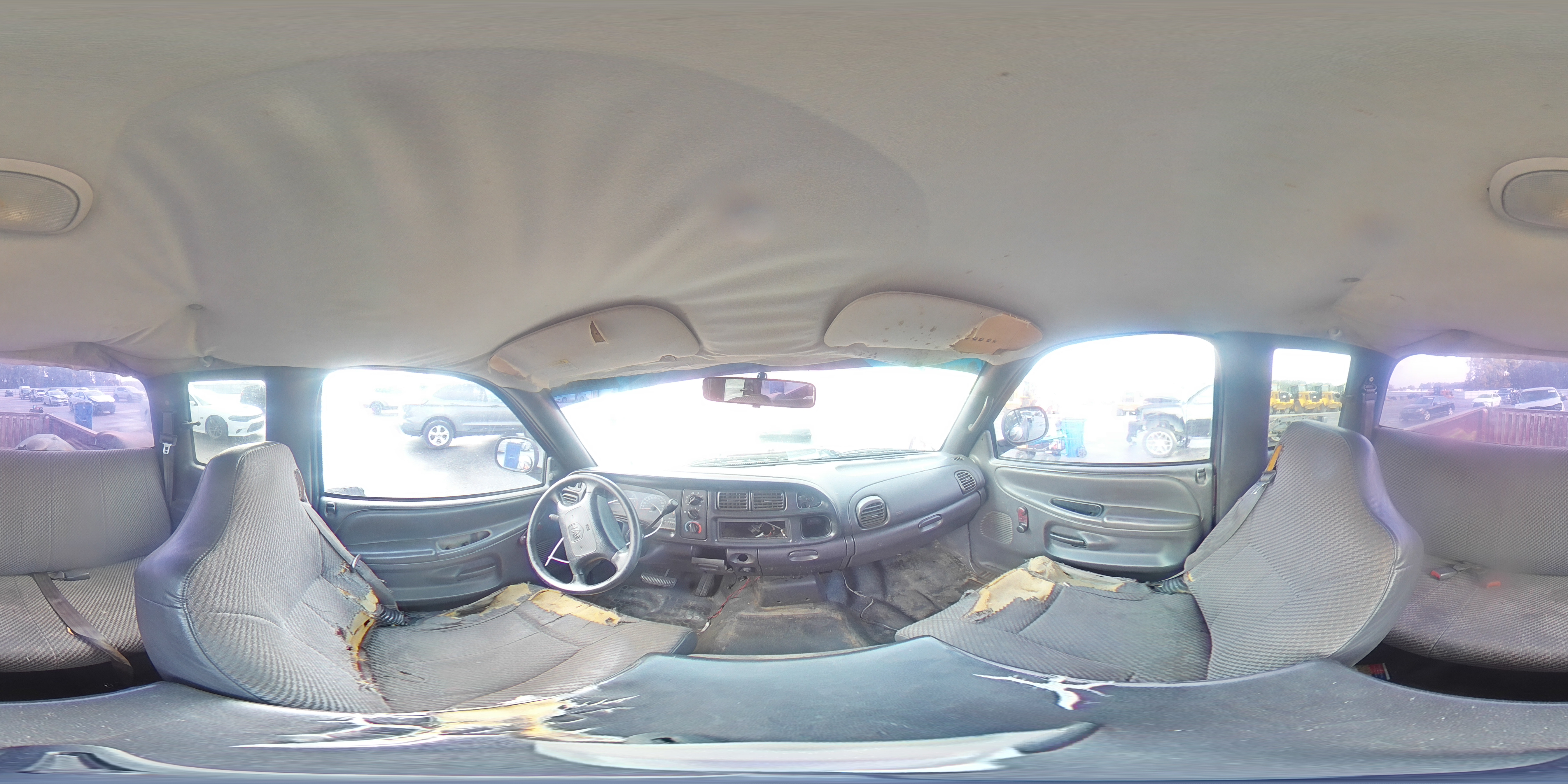 2000 Dodge Ram 1500 VIN: 3B7HC12Y5YG100850 Lot: 56823315