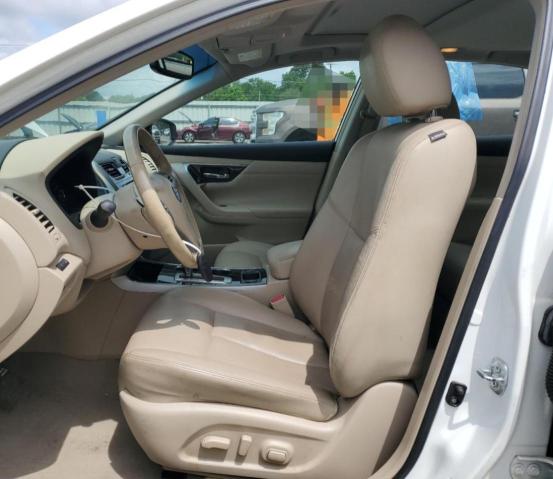 Sedans NISSAN ALTIMA 2013 Biały