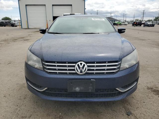 Sedans VOLKSWAGEN PASSAT 2013 Blue