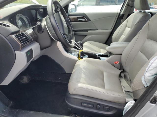 Sedans HONDA ACCORD 2017 Srebrny