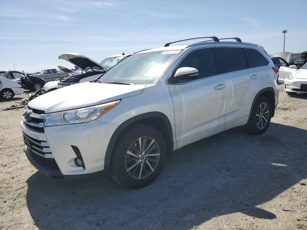 2018 Toyota Highlander Se na sprzedaż w Antelope, CA - Side