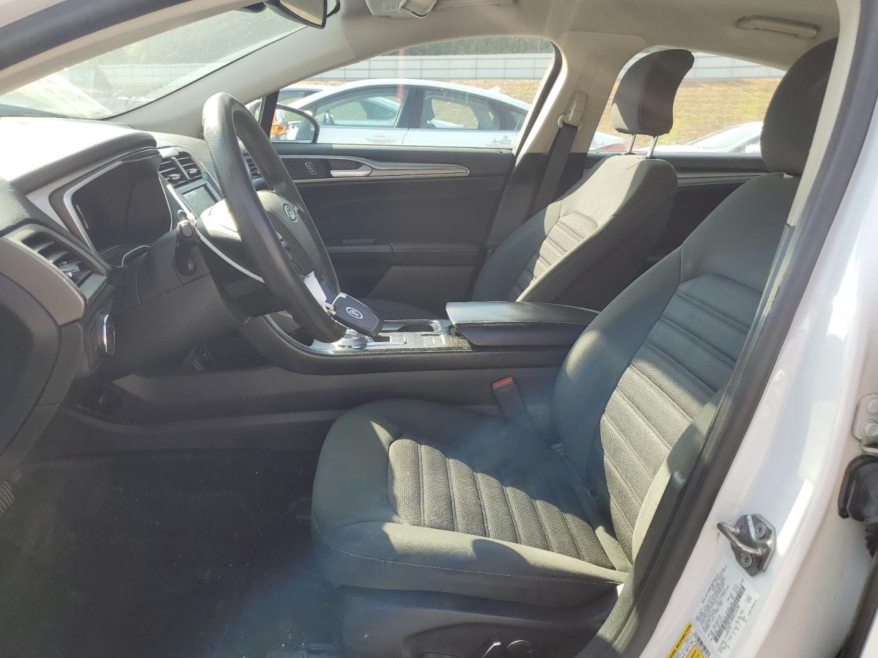 2019 Ford Fusion Se VIN: 3FA6P0LU6KR124786 Lot: 54028235