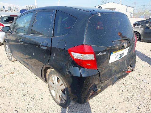 2014 HONDA JAZZ ES +