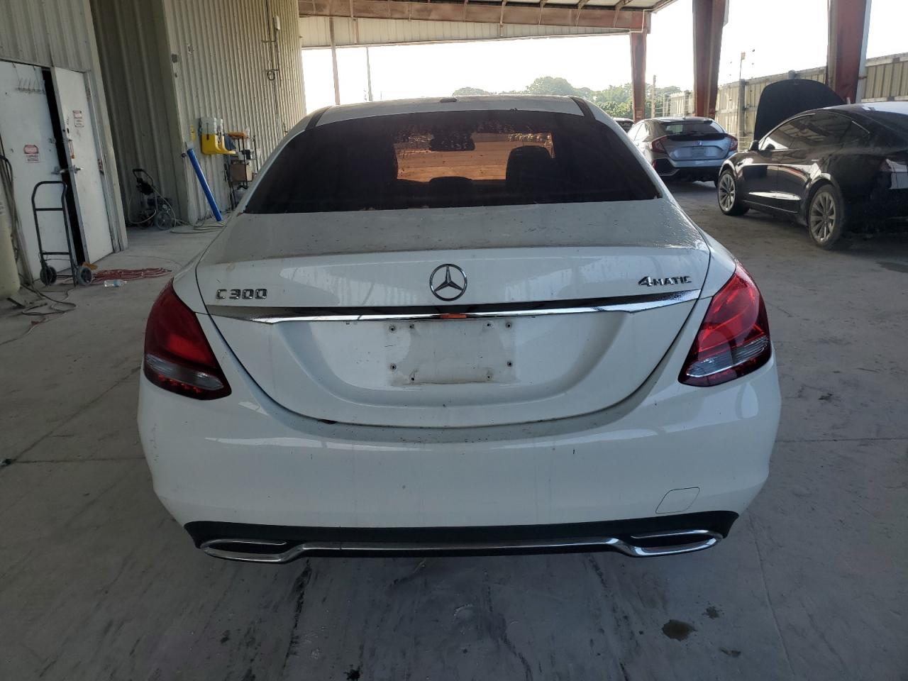 2016 Mercedes-Benz C 300 4Matic VIN: 55SWF4KB0GU133138 Lot: 56940815