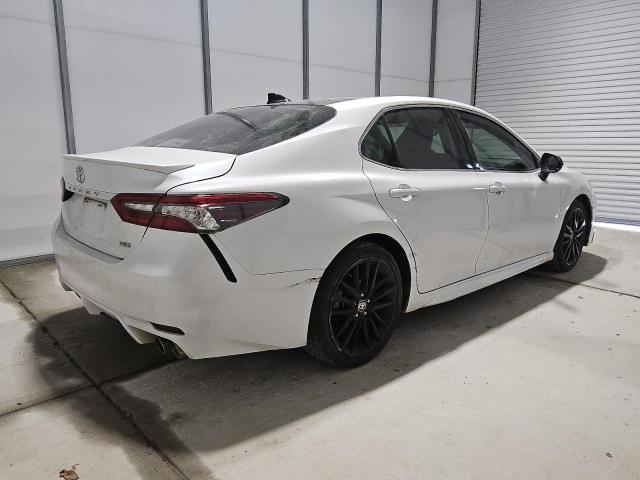  TOYOTA CAMRY 2021 White