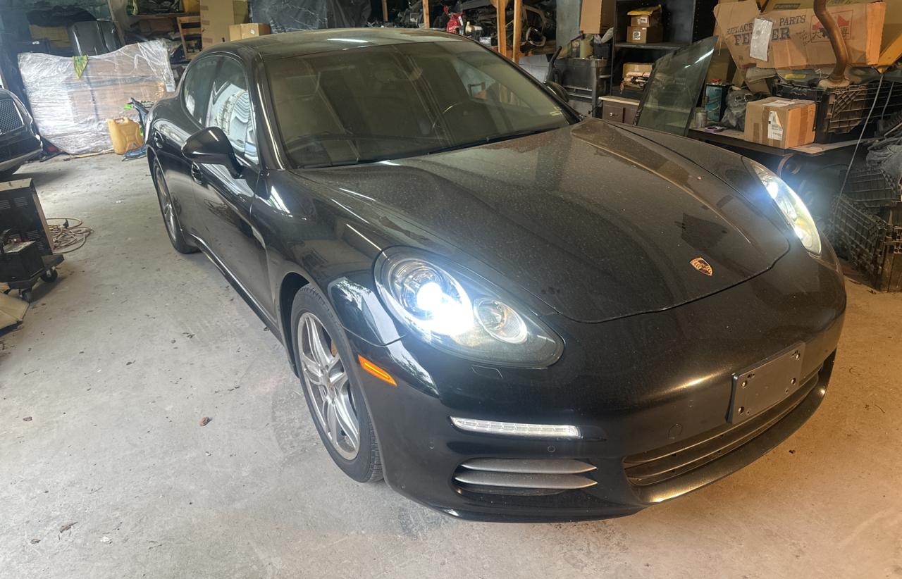 2015 Porsche Panamera 2