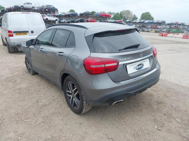 2019 MERCEDES BENZ GLA 180 UR