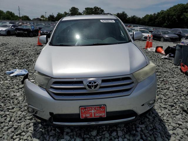  TOYOTA HIGHLANDER 2013 Srebrny