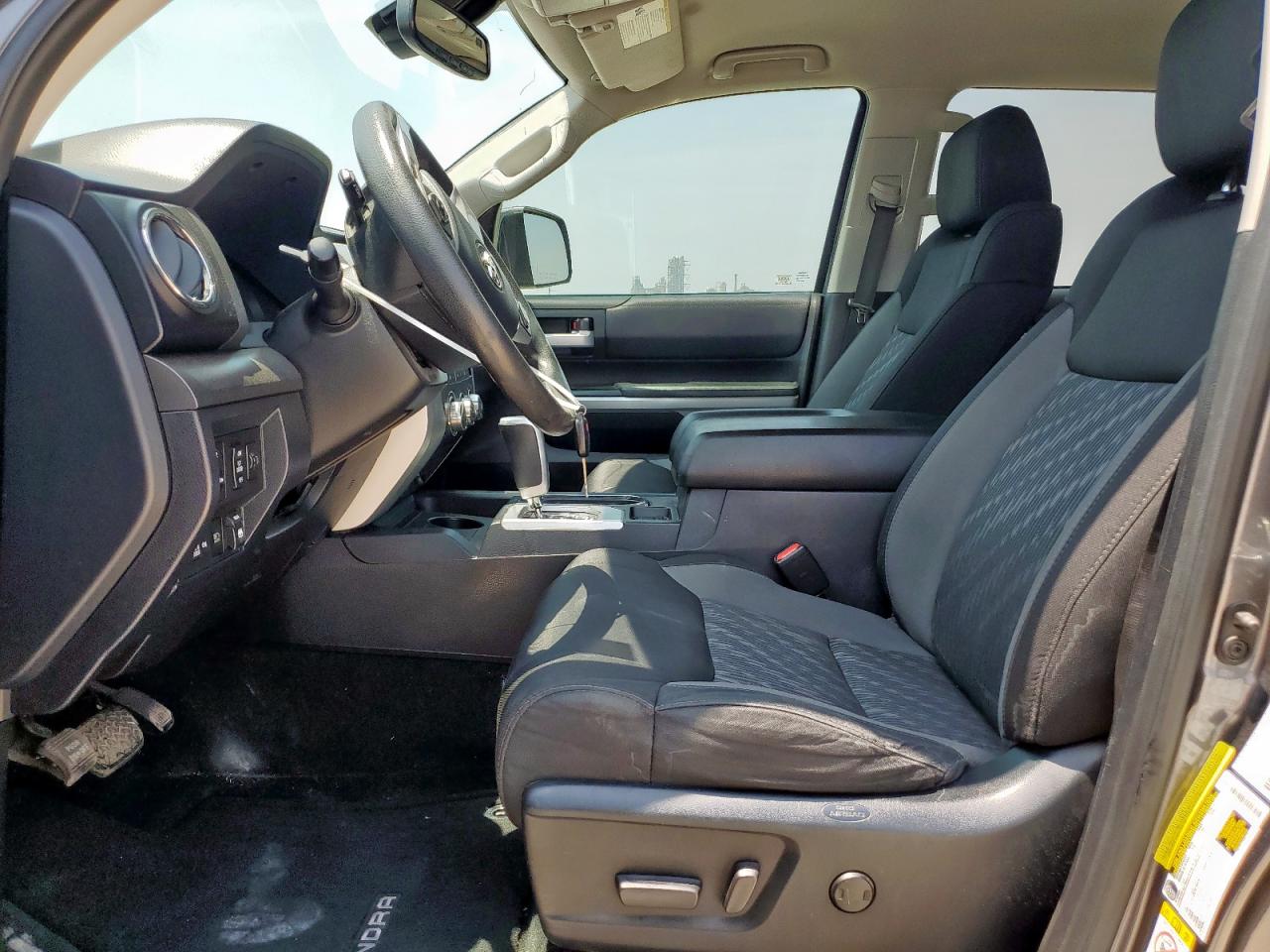 2018 Toyota Tundra Crewmax Sr5 VIN: 5TFEM5F11JX124097 Lot: 56690675