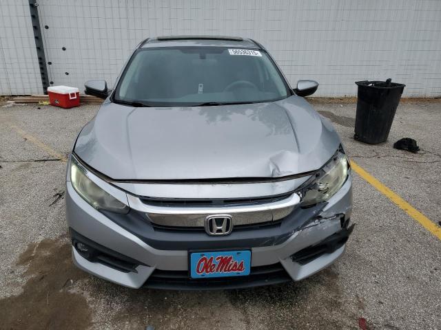 Sedans HONDA CIVIC 2016 Srebrny