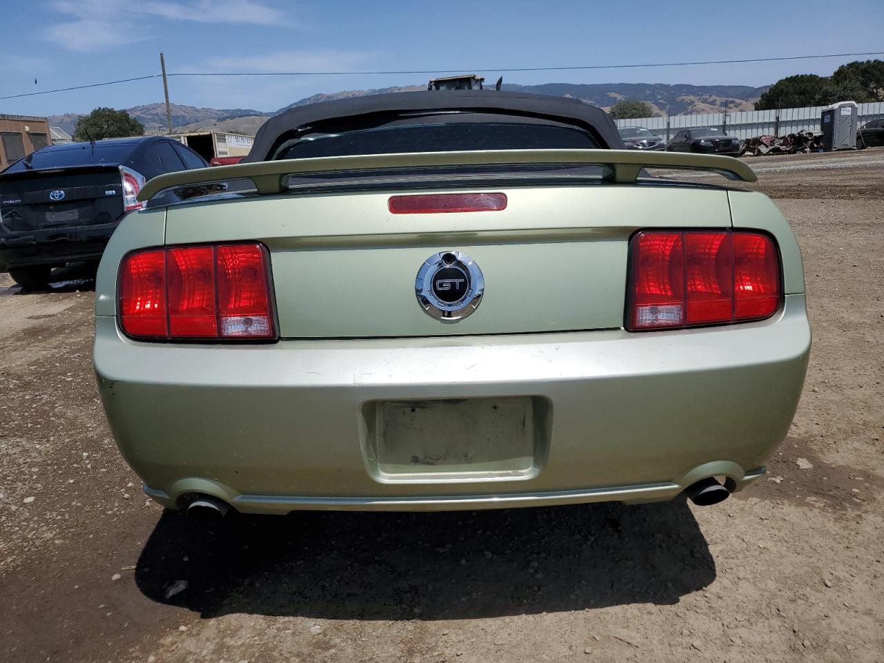 2005 Ford Mustang Gt VIN: 1ZVFT85H455171517 Lot: 57347985