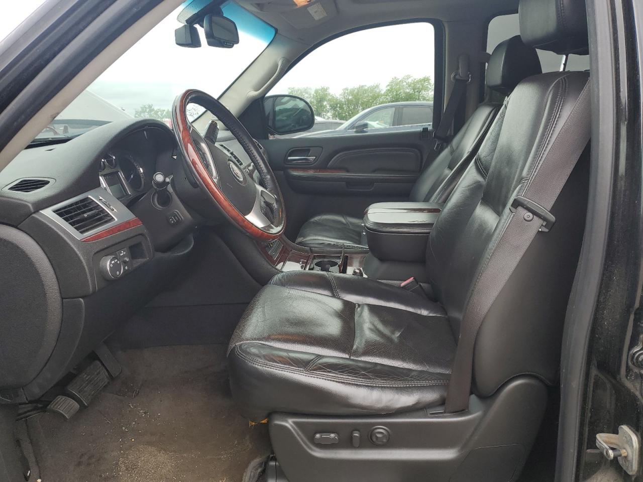 2009 Cadillac Escalade Luxury VIN: 1GYFK23269R176860 Lot: 56474445