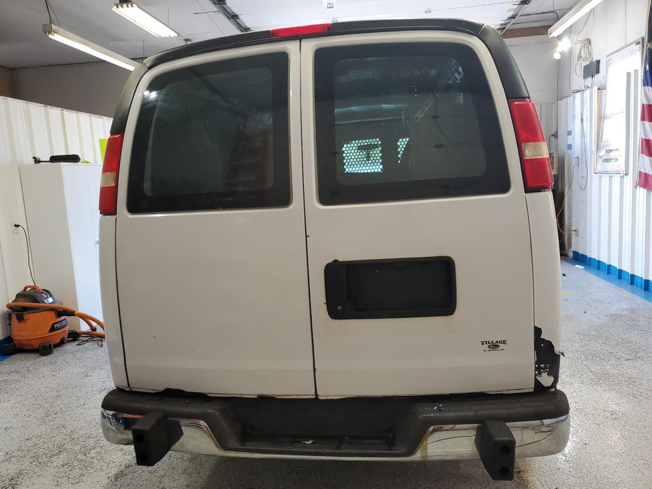 2014 GMC Savana - Image 6
