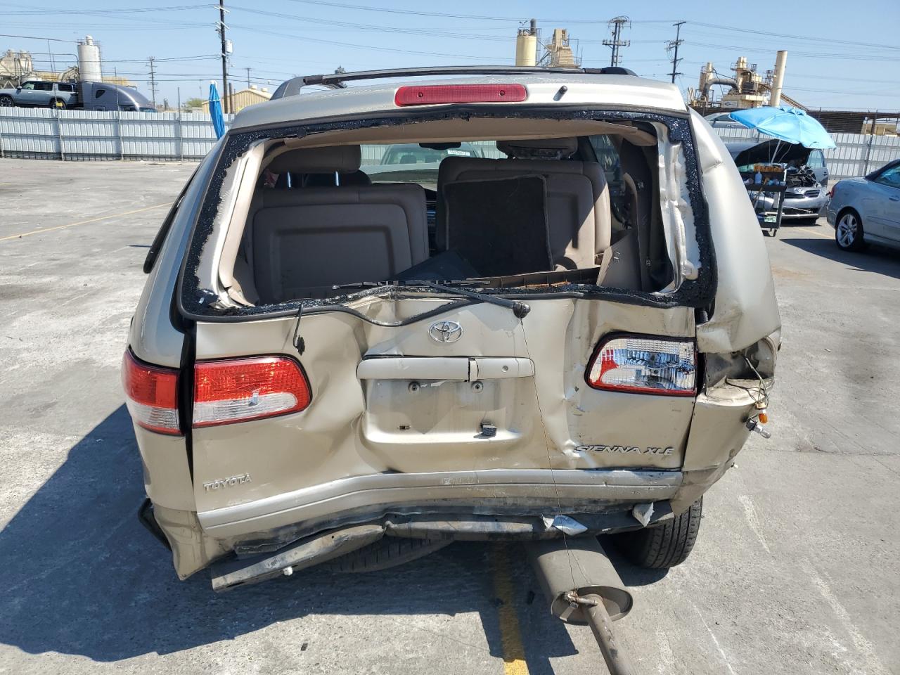 2001 Toyota Sienna Le VIN: 4T3ZF13C51U409321 Lot: 56232605