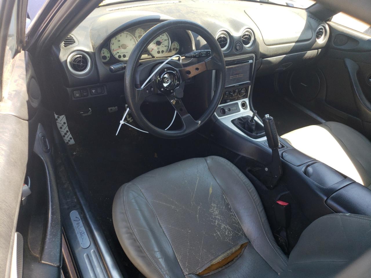 2003 Mazda Mx-5 Miata Base VIN: JM1NB353130311817 Lot: 55493105
