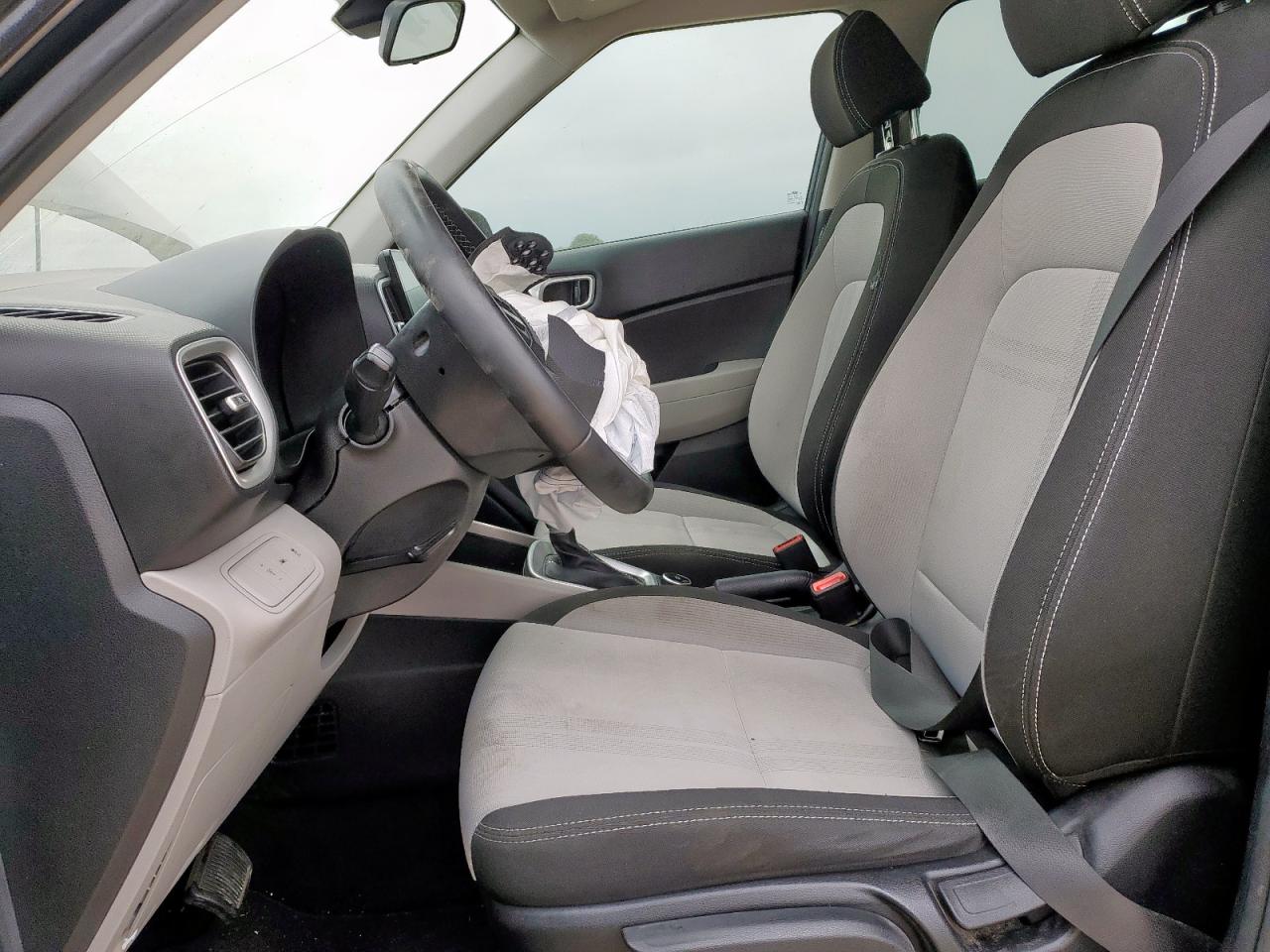 2022 Hyundai Venue Sel VIN: KMHRC8A39NU133616 Lot: 57070405