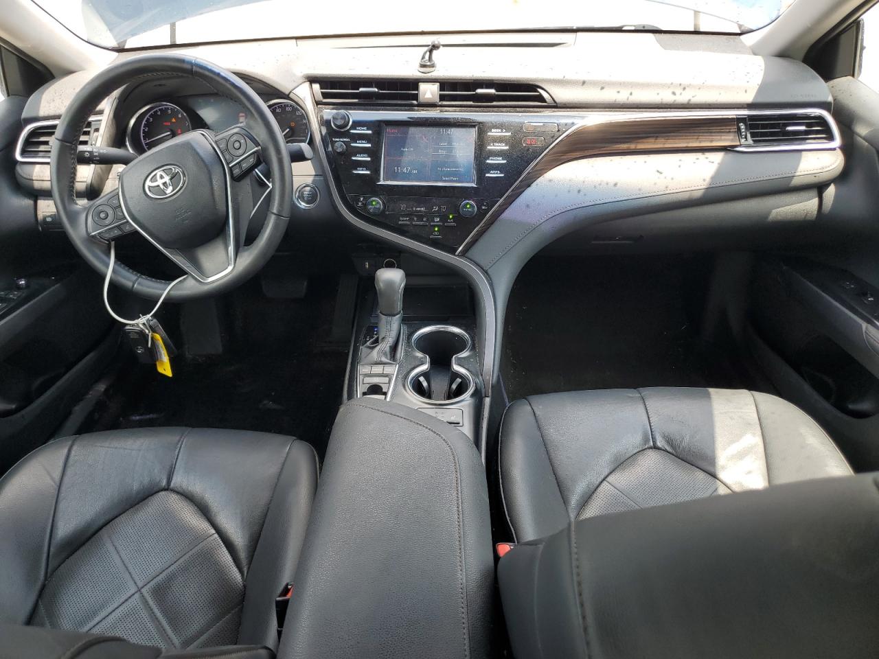 2018 Toyota Camry L VIN: 4T1B11HK5JU640535 Lot: 56927375