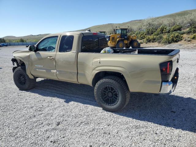  TOYOTA TACOMA 2018 Кремовый