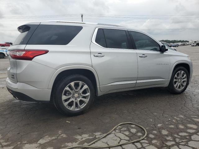  CHEVROLET TRAVERSE 2018 Серебристый