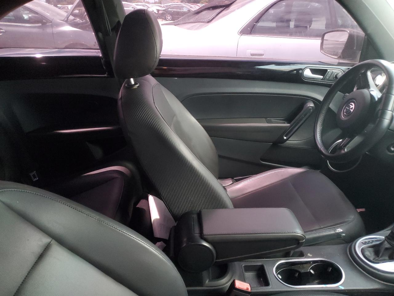 2014 Volkswagen Beetle VIN: 3VWJ07AT6EM657490 Lot: 56752285