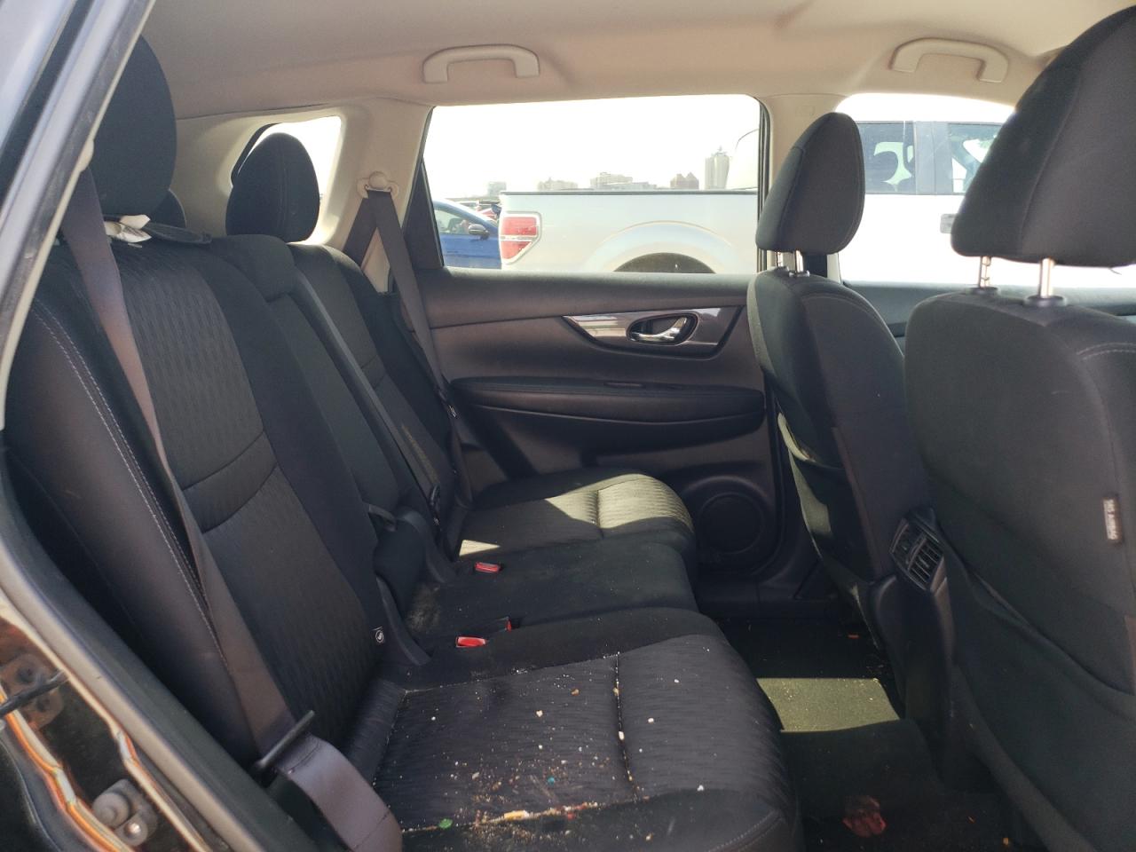 2018 Nissan Rogue S VIN: KNMAT2MT2JP509379 Lot: 84303525