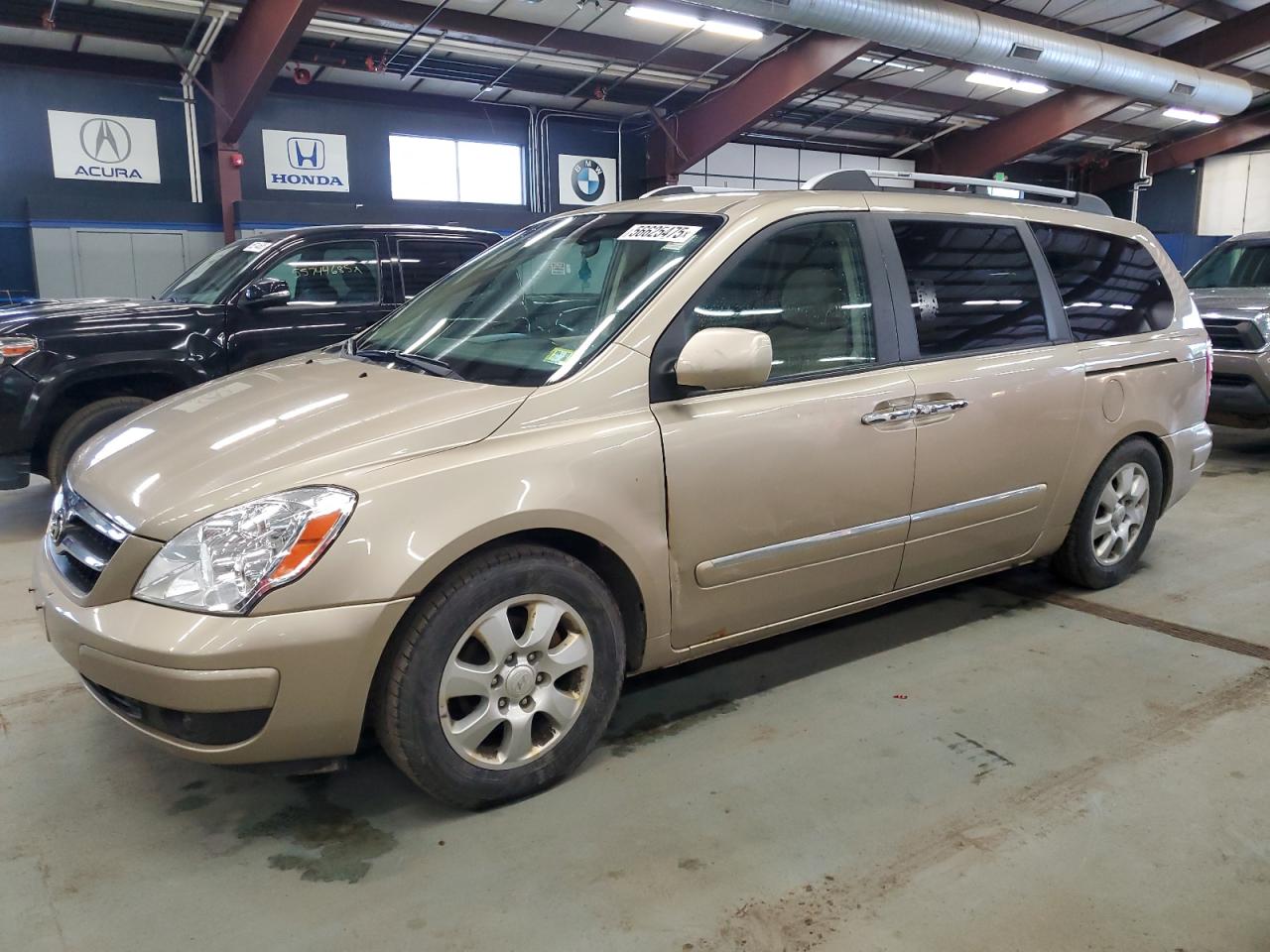 2007 Hyundai Entourage Gls for Sale in East Granby, CT - Undercarriage