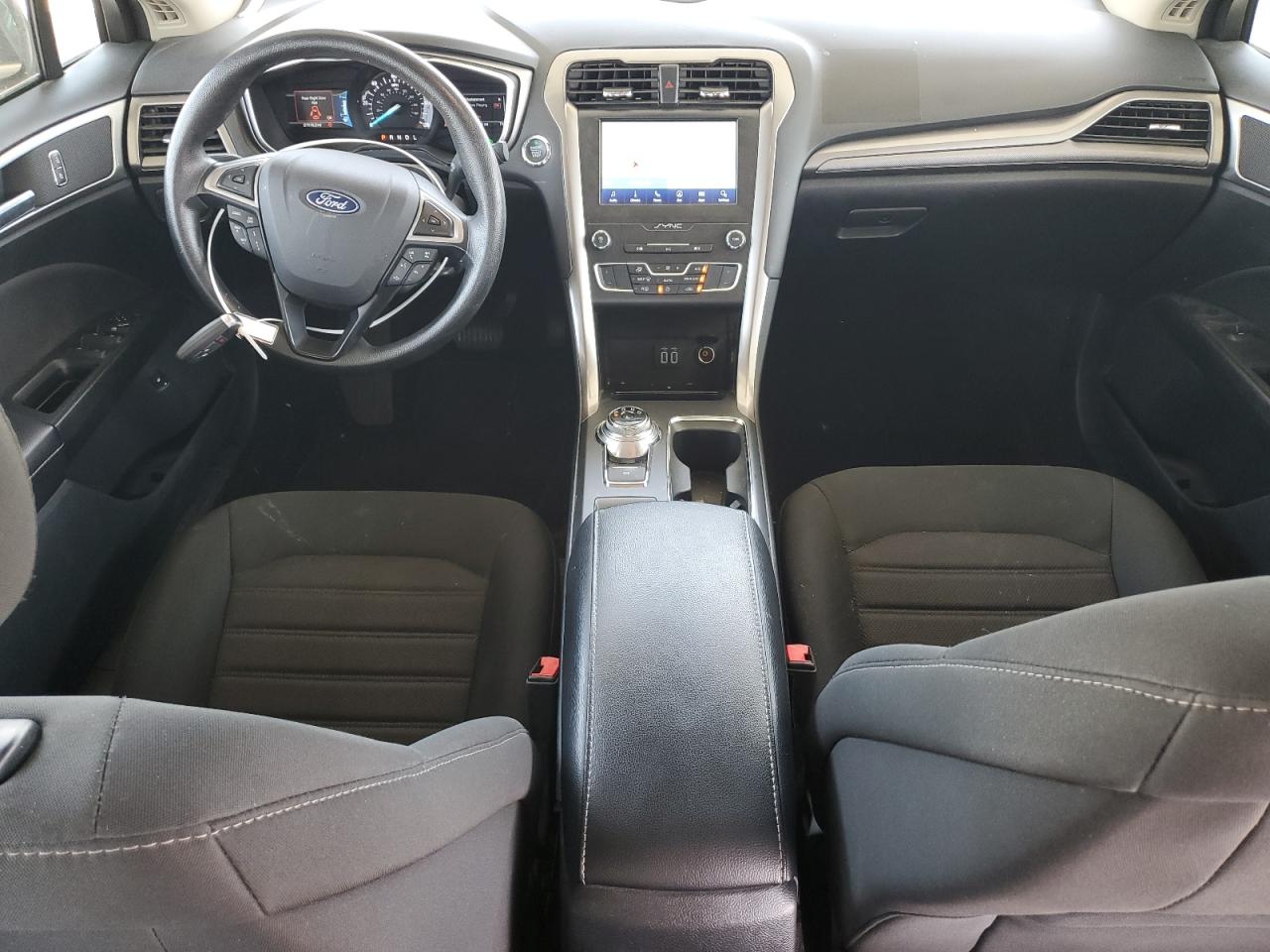 2019 Ford Fusion Se VIN: 3FA6P0LU5KR263968 Lot: 54031345