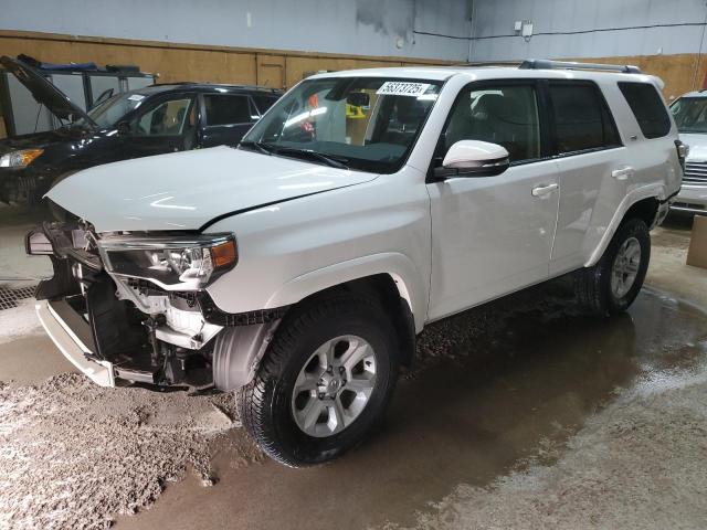 TOYOTA 4RUNNER SR 2024