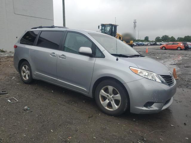 Мінівени TOYOTA All Models 2014 Сріблястий