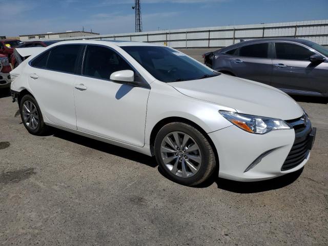  TOYOTA CAMRY 2017 Белы
