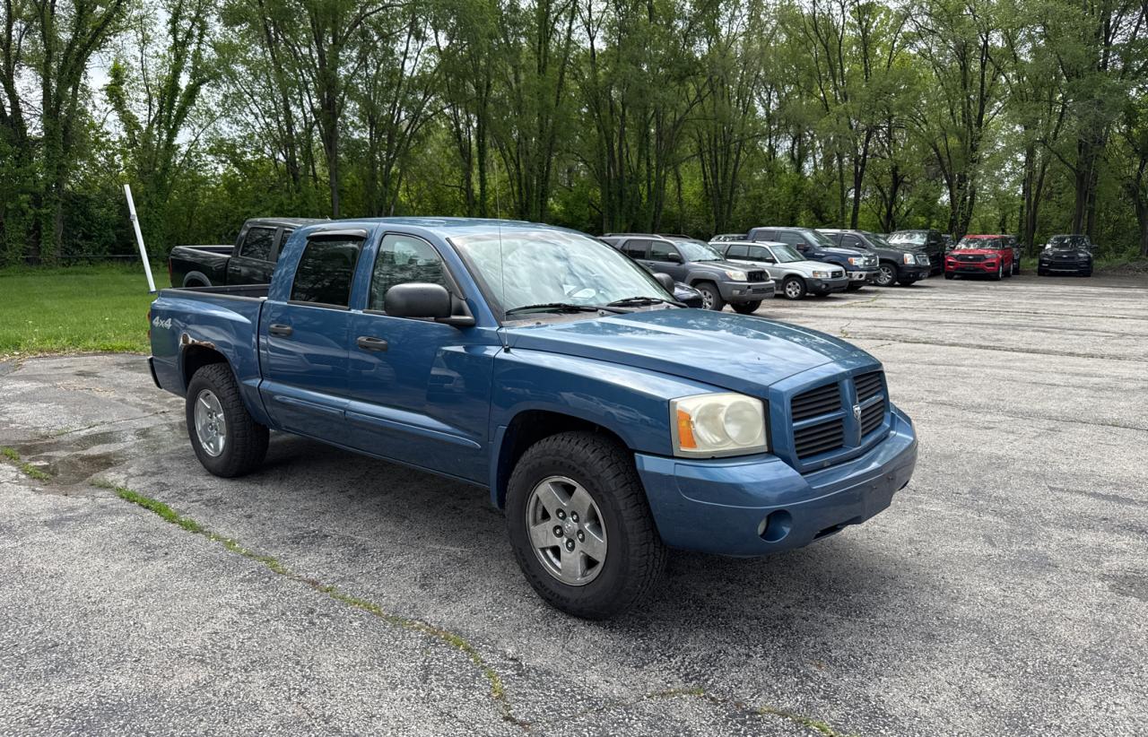 2006 Dodge Dakota Quad Slt for Sale in Kansas City, KS - Normal Wear