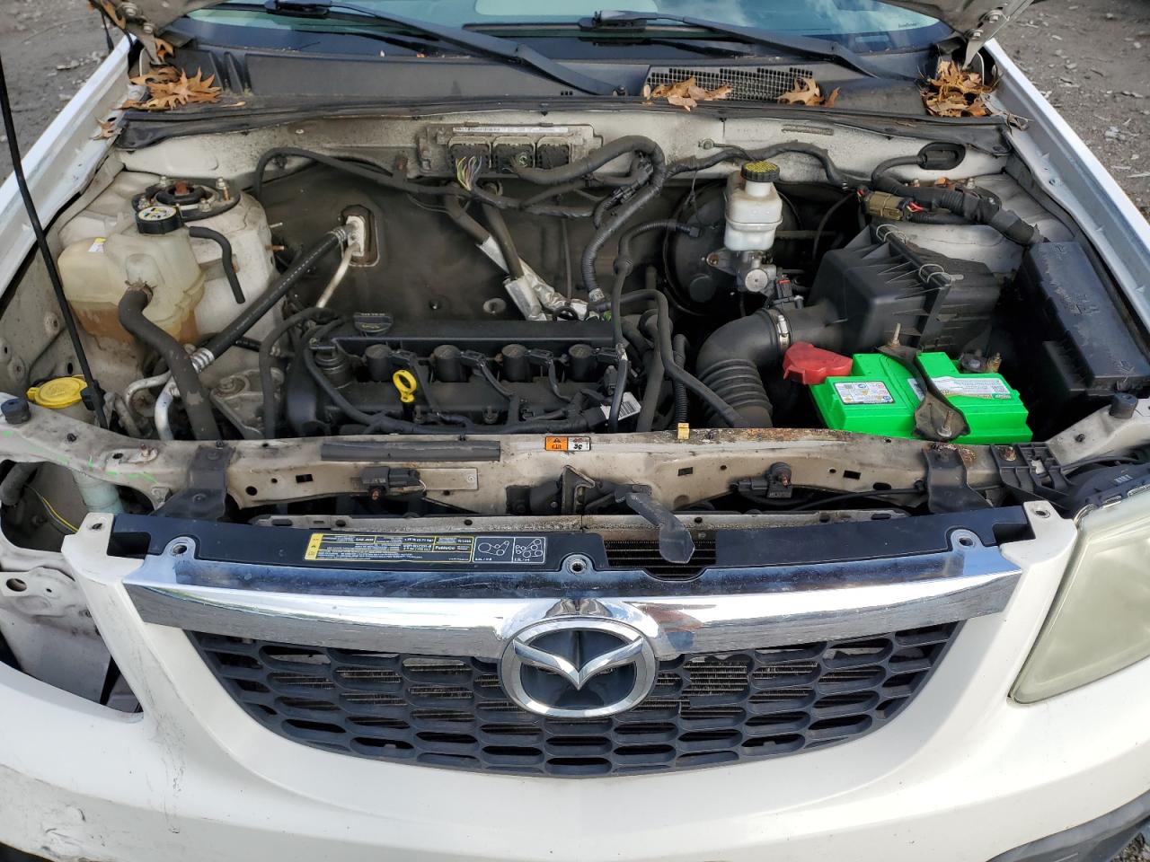 2011 Mazda Tribute I VIN: 4F2CY0C75BKM00092 Lot: 55659315