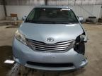 2015 Toyota Sienna Xle للبيع في Des Moines، IA - Front End