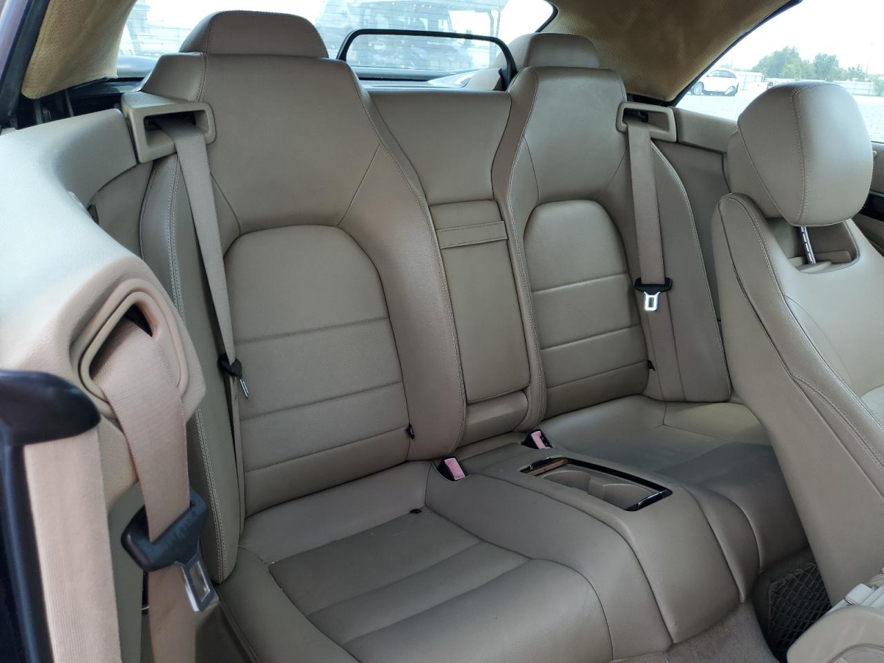 Image 10 of 2011 Mercedes-Benz E-klasse salvage vehicle - Lot #57095815 at Copart