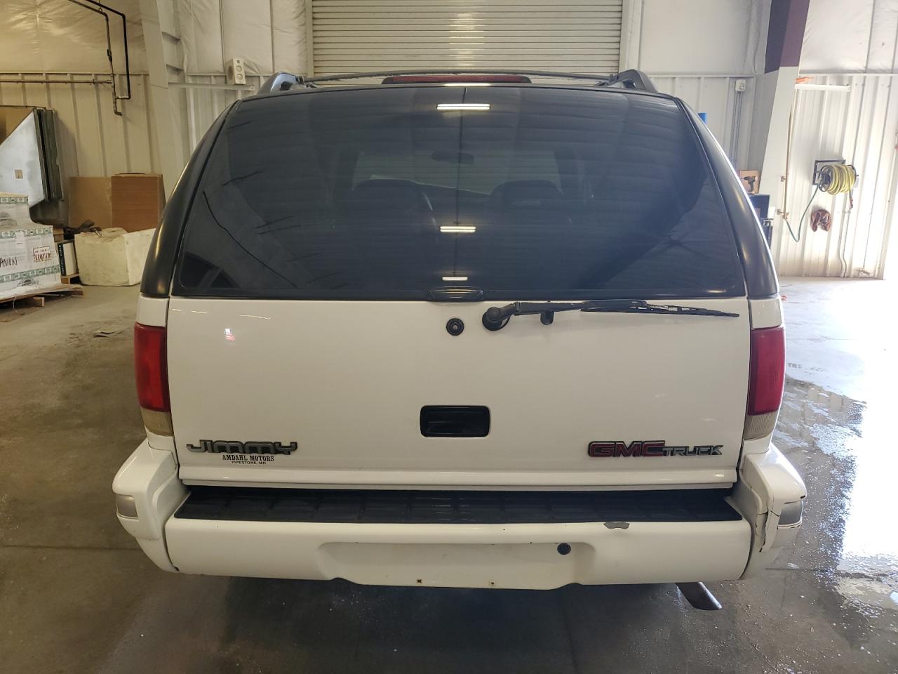 1997 GMC Jimmy VIN: 1GKDT13W8V2548861 Lot: 55925445