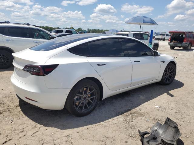  TESLA MODEL 3 2021 Biały