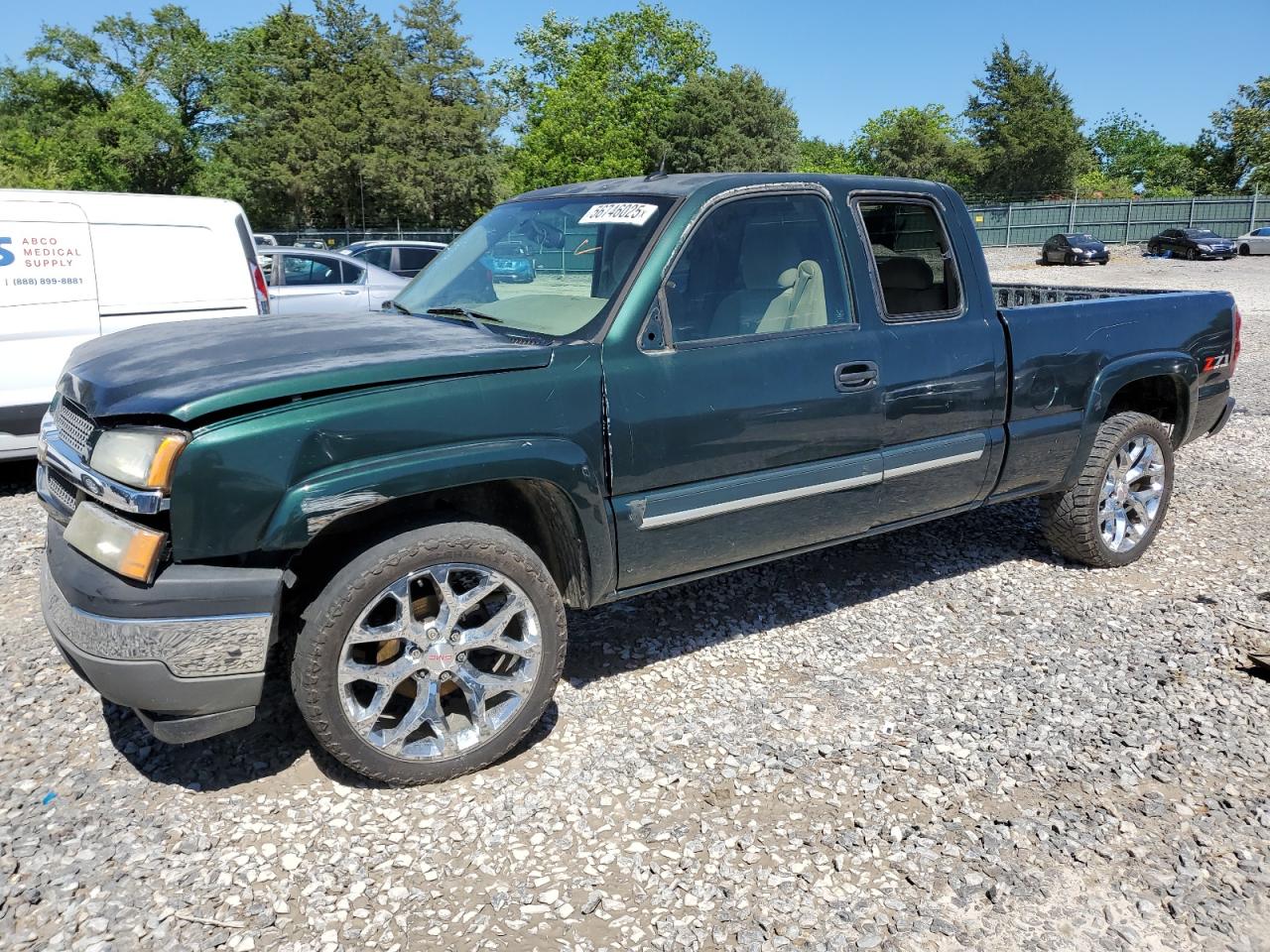 2005 Chevrolet Silverado K1500 for Sale in Madisonville, TN - Front End