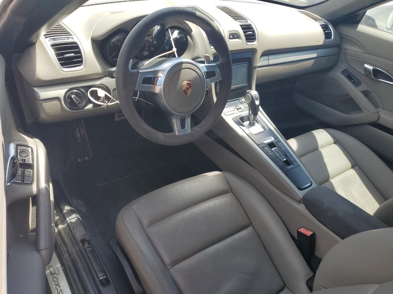 2015 Porsche Boxster VIN: WP0CA2A86FS120201 Lot: 56278965