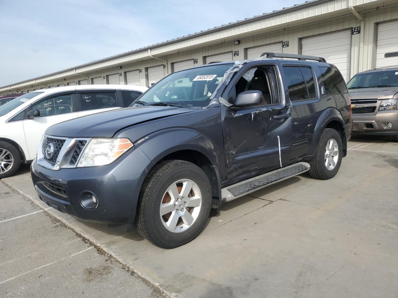 Louisville, KY에서 판매 중인 2012 Nissan Pathfinder S - Side