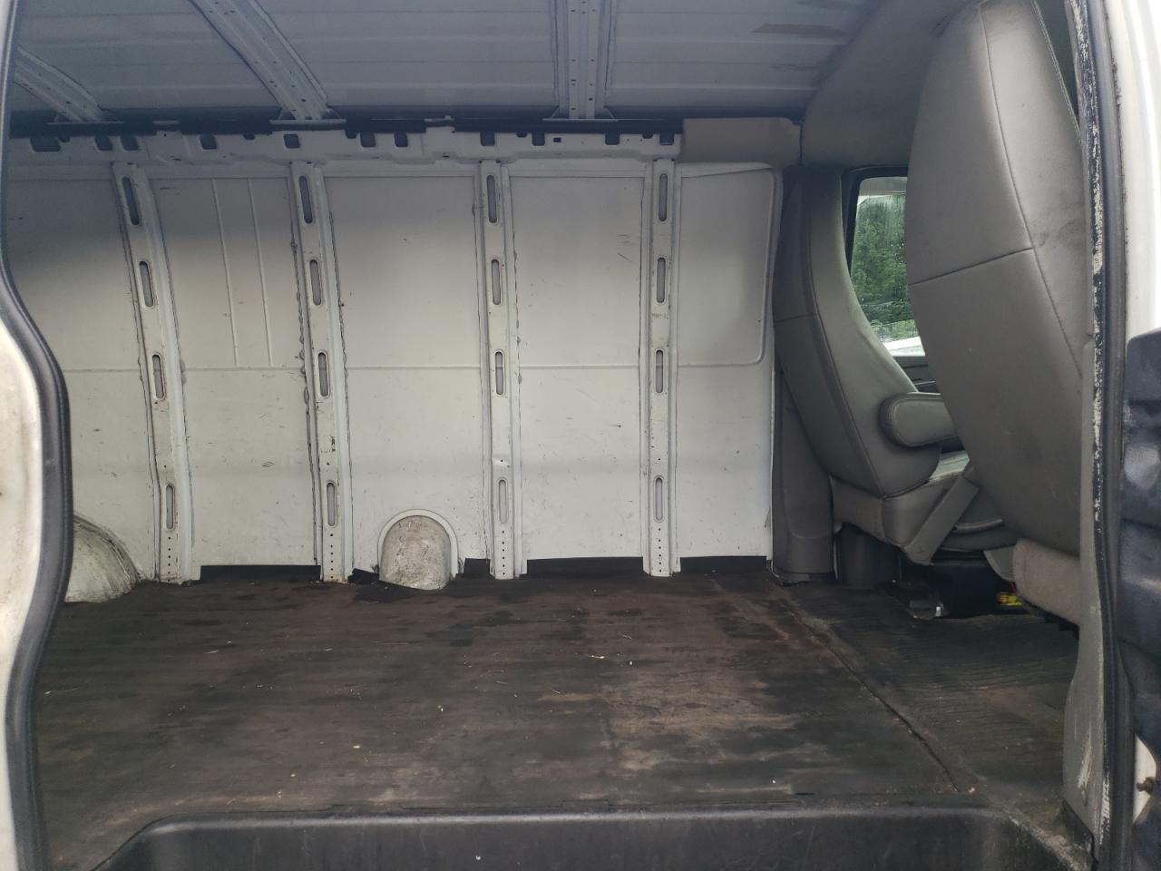 2011 Chevrolet Express G2500 VIN: 1GCWGGBAXB1142499 Lot: 54774575