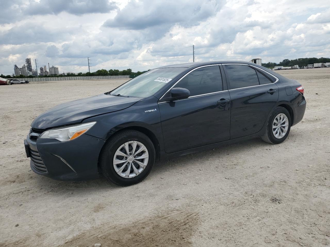 2017 Toyota Camry Hybrid for Sale in New Braunfels, TX - Minor Dent/Scratches