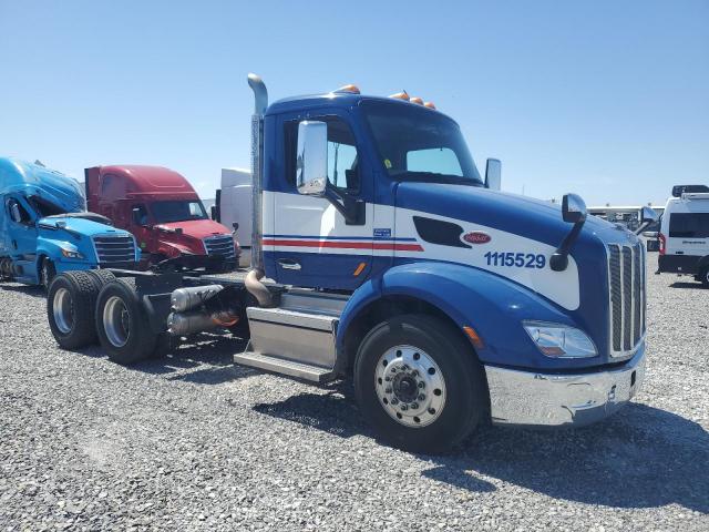 2019 Peterbilt 579 Semi Truck
